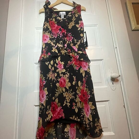 NWTs Sheri Martin Flattering Floral Ruffle Dress Size 16 - Picture 2 of 14
